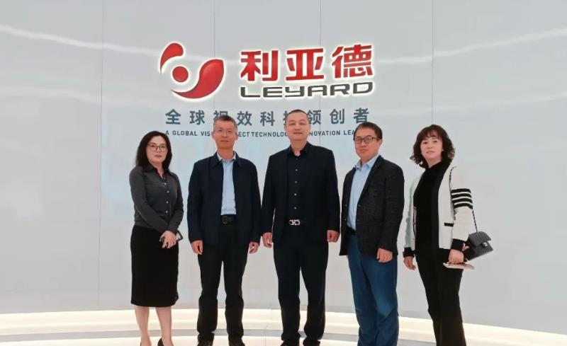 一博科技董事长汤昌茂一行赴J9集团南方总部参观调查