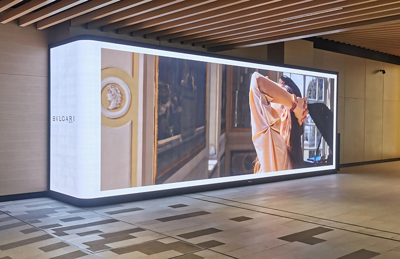 东方体育中心地铁站室内LED幼间距屏项目